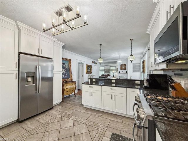 728 Beach RD, Hampton, VA 23664