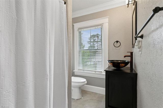 728 Beach RD, Hampton, VA 23664