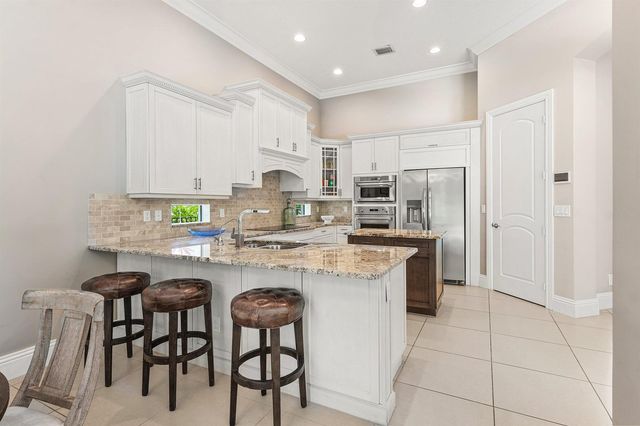 12121 Sunnydale Drive, Wellington, FL 33414