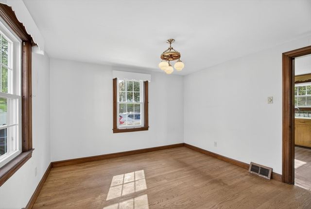 75 Connors St, Fitchburg, MA 01420