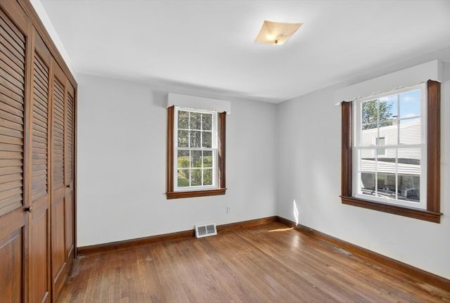 75 Connors St, Fitchburg, MA 01420