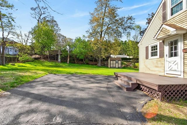 75 Connors St, Fitchburg, MA 01420