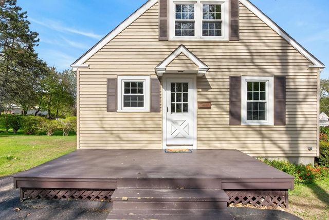 75 Connors St, Fitchburg, MA 01420