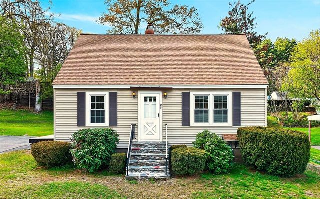 75 Connors St, Fitchburg, MA 01420