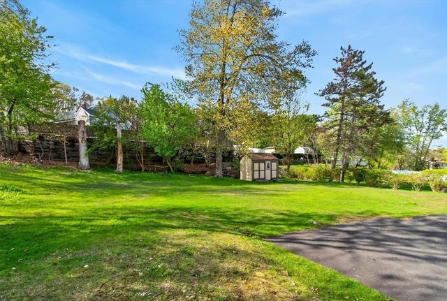 75 Connors St, Fitchburg, MA 01420