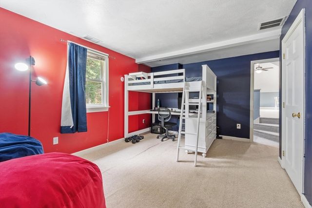 2 Nashoba Trl, Littleton, MA 01460
