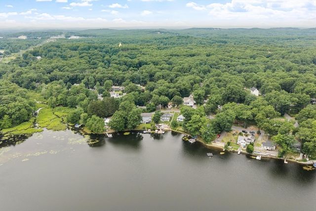 2 Nashoba Trl, Littleton, MA 01460