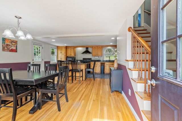 2 Nashoba Trl, Littleton, MA 01460