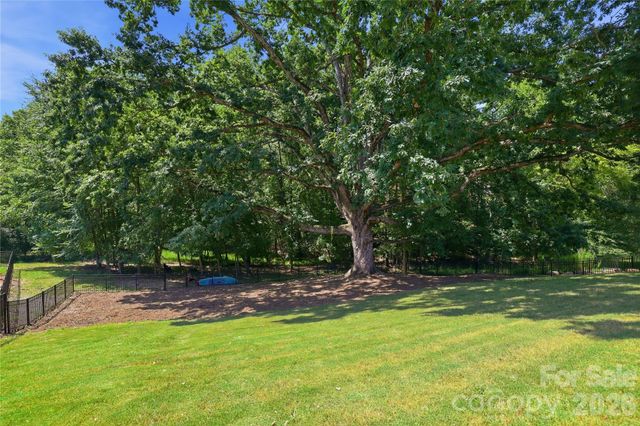 408 Fern Leaf Court, Belmont, NC 28012