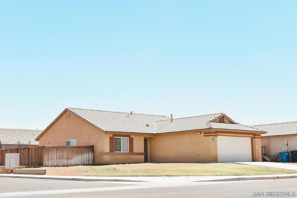 1036 Playa Del Norte, Calexico, CA 92231