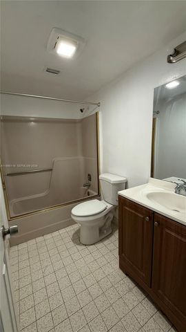 7901 Southgate Blvd C5, North Lauderdale, FL 33068