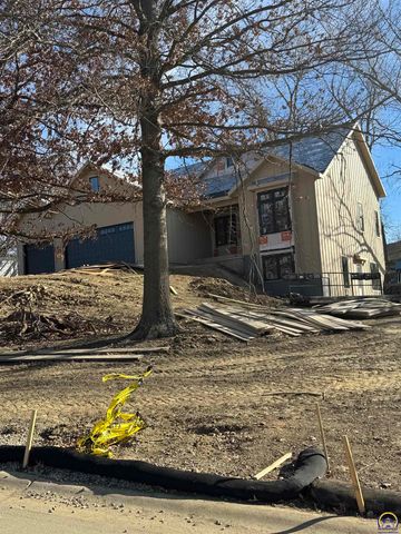 6855 SW Aylesbury RD, Topeka, KS 66610