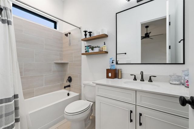 302 Lodestone LN, Austin, TX 78738