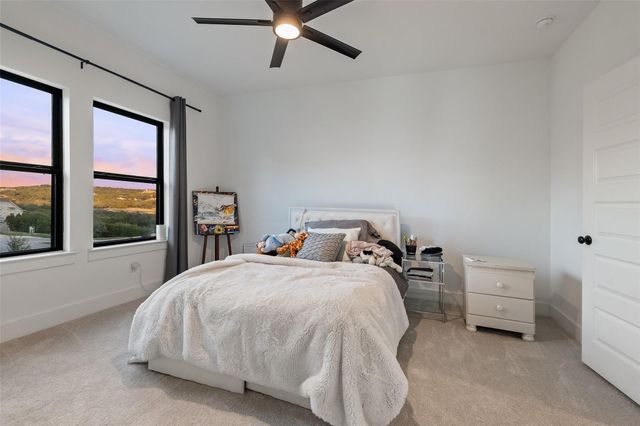 302 Lodestone LN, Austin, TX 78738