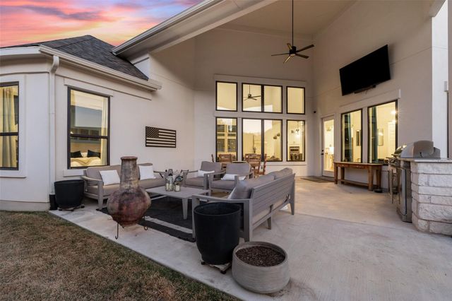 302 Lodestone LN, Austin, TX 78738