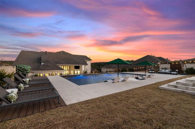 302 Lodestone LN, Austin, TX 78738