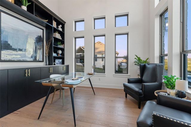 302 Lodestone LN, Austin, TX 78738