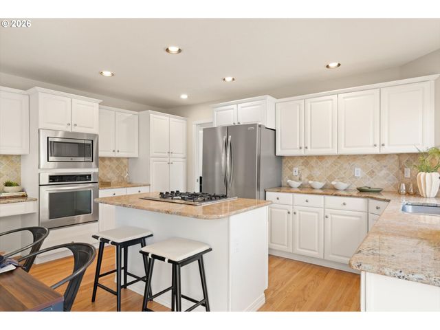 5449 Nw PREAKNESS Ter, Portland, OR 97229