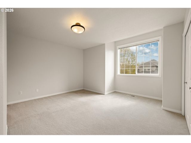 5449 Nw PREAKNESS Ter, Portland, OR 97229