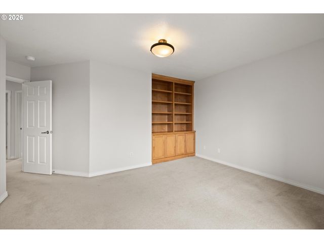 5449 Nw PREAKNESS Ter, Portland, OR 97229