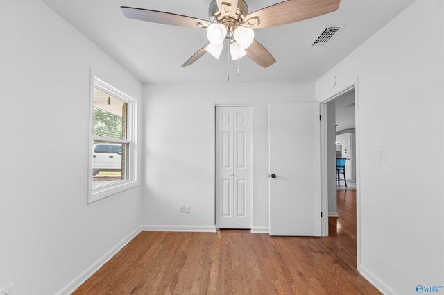 2421 Yorkshire Drive SW, Huntsville, AL 35803