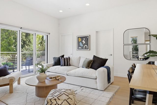 2705 W Lytelle, Los Angeles, CA 90065