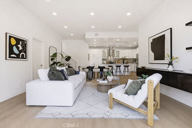 2705 W Lytelle, Los Angeles, CA 90065