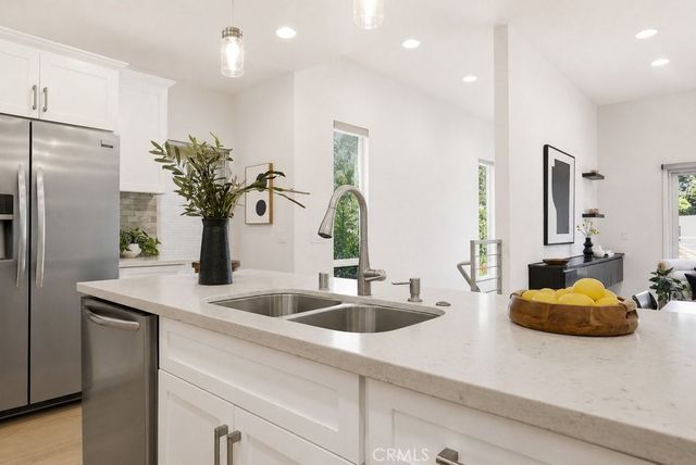 2705 W Lytelle, Los Angeles, CA 90065