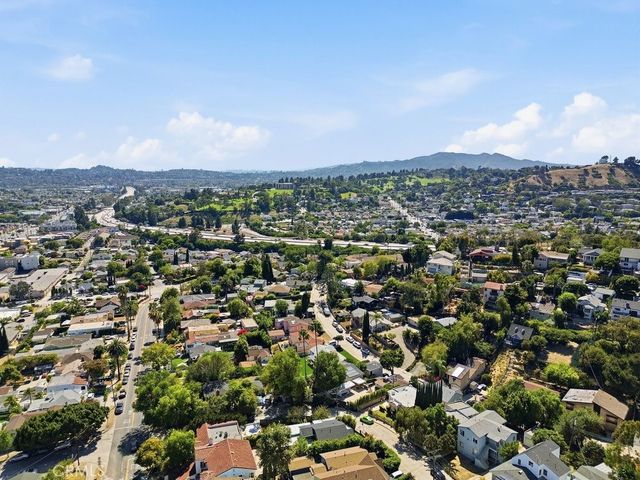 2705 W Lytelle, Los Angeles, CA 90065