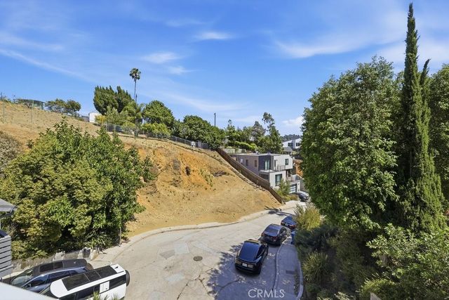 2705 W Lytelle, Los Angeles, CA 90065