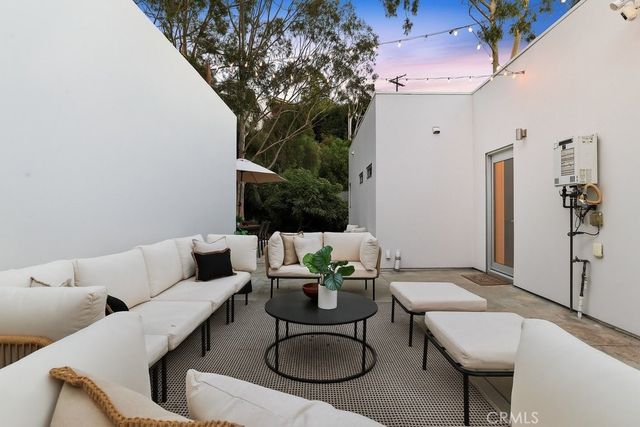 2705 W Lytelle, Los Angeles, CA 90065