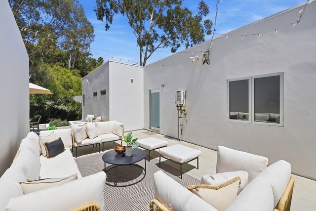 2705 W Lytelle, Los Angeles, CA 90065