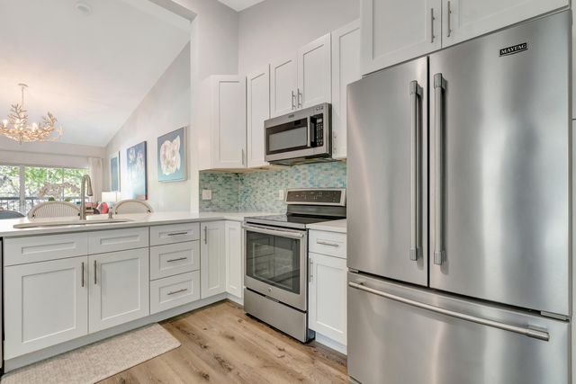 229 Cypress Point Drive, Palm Beach Gardens, FL 33418