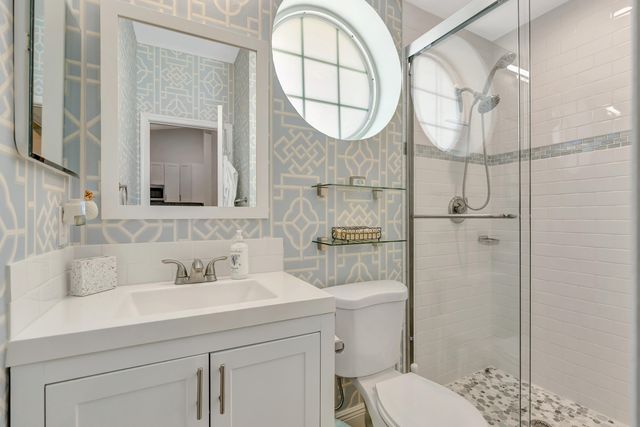 229 Cypress Point Drive, Palm Beach Gardens, FL 33418