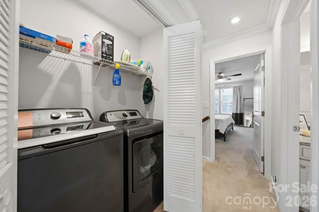 1221 Queen Lyon Court, Charlotte, NC 28205