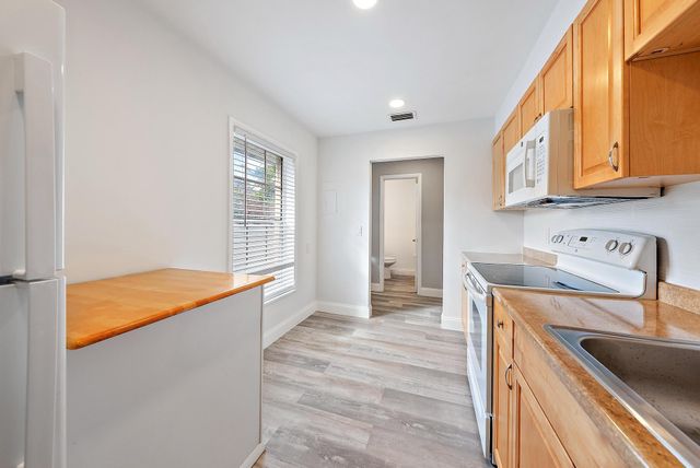 292 Cape Cod Circle B, Lake Worth, FL 33467