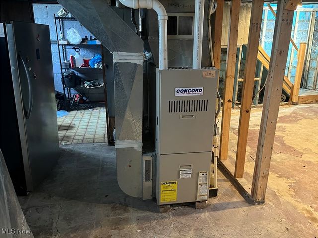 152 Regent Street, Youngstown, OH 44507