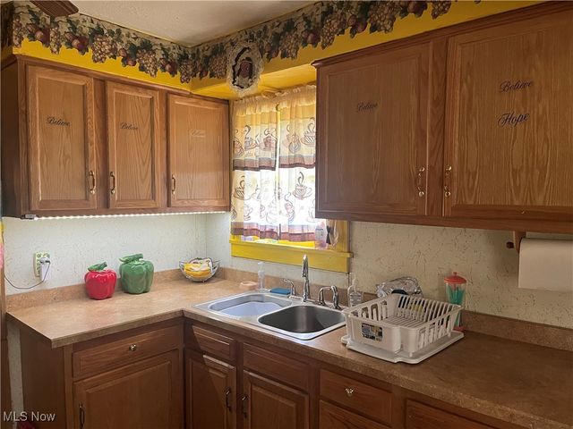 152 Regent Street, Youngstown, OH 44507