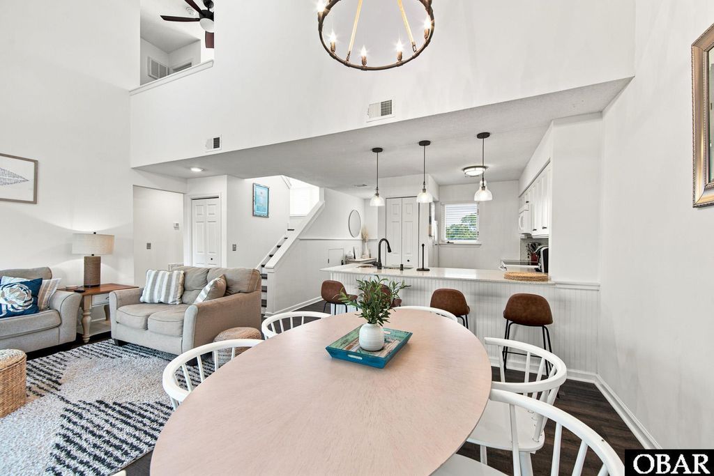 Image 11 of property listing at 325 Pirates Way # 325D, Manteo, NC 27954