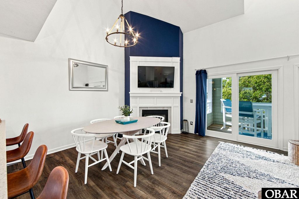 Image 7 of property listing at 325 Pirates Way # 325D, Manteo, NC 27954