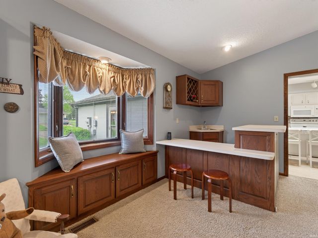 416 Hawthorne Place, Auburn, IN 46706