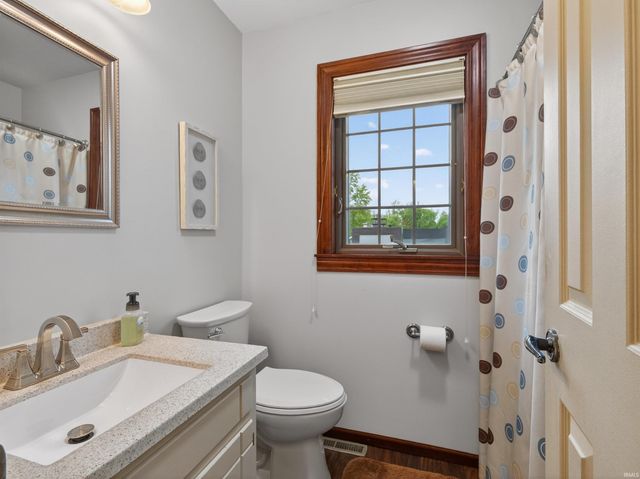 416 Hawthorne Place, Auburn, IN 46706