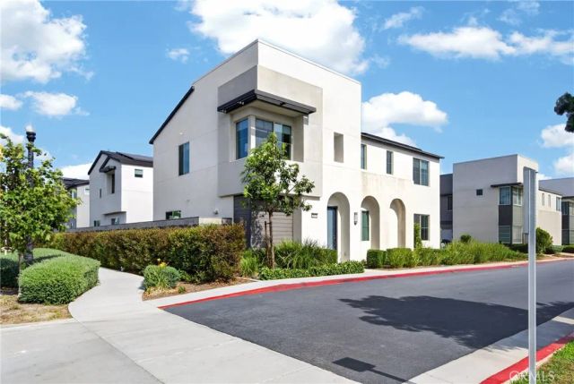 3661 S Nexa Paseo, Ontario, CA 91761