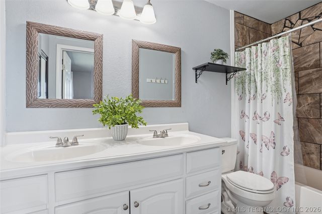 11123 S Oologah Road, Oologah, OK 74053
