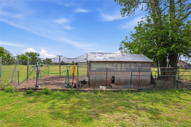 11123 S Oologah Road, Oologah, OK 74053
