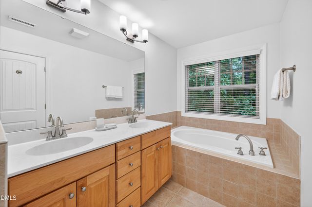 37 Abernathy Drive, Chapel Hill, NC 27517