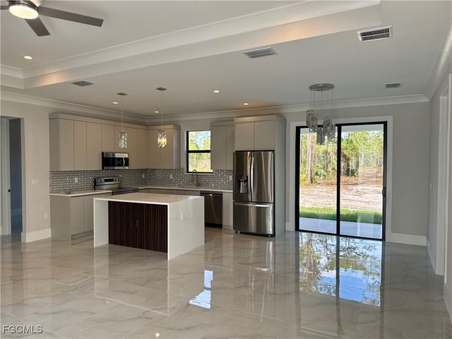 3461 43RD AVE NE, Naples, FL 34120