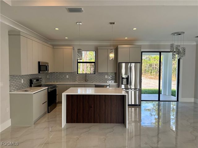 3461 43RD AVE NE, Naples, FL 34120