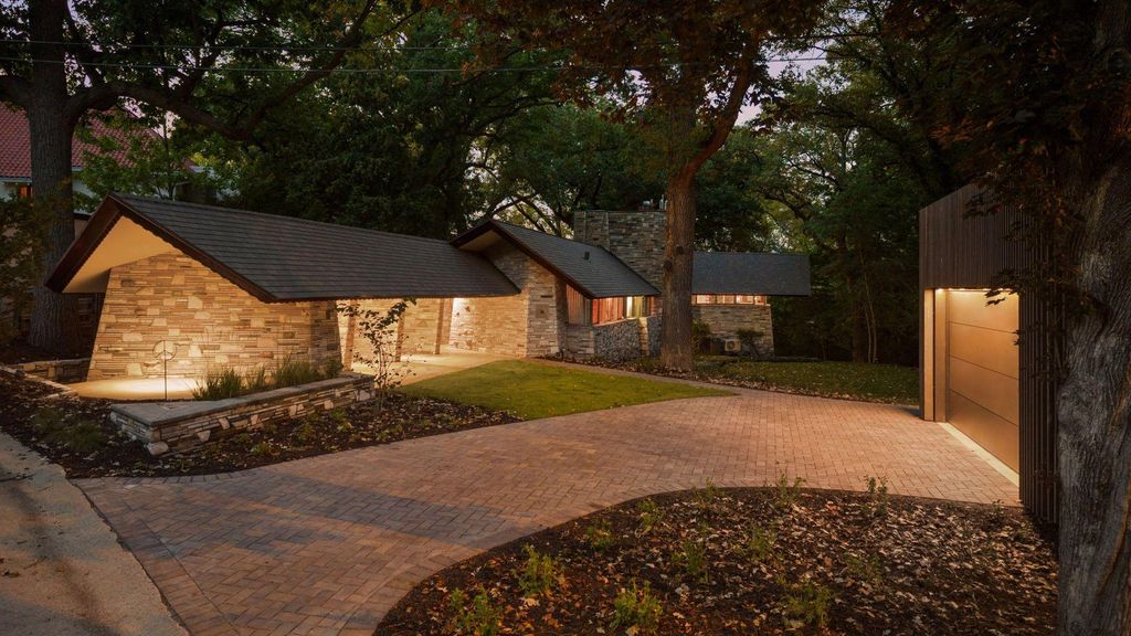 2801 Burnham Boulevard, Minneapolis, MN 55416 — exterior