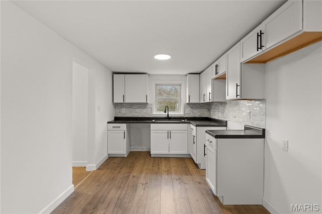 121 Western Avenue, Pacific, MO 63069